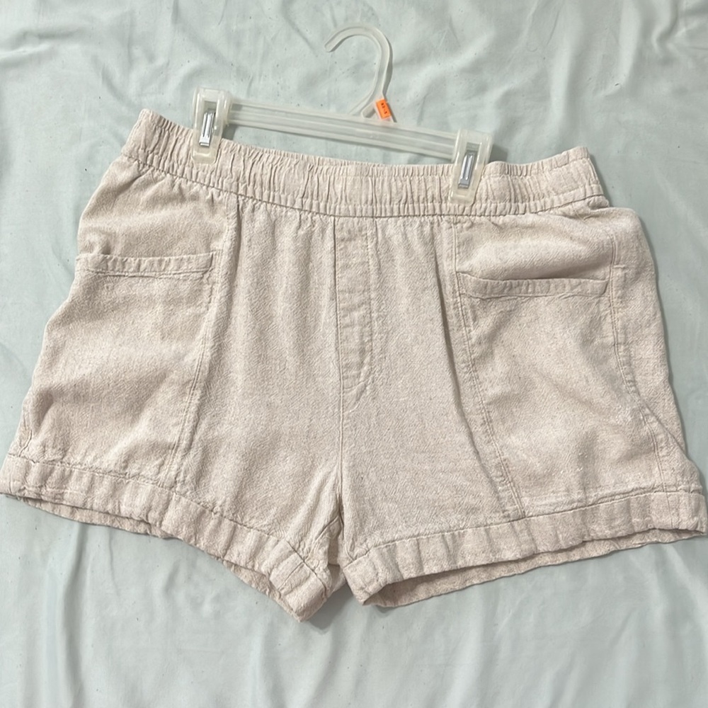 Women's Casual cream Shorts